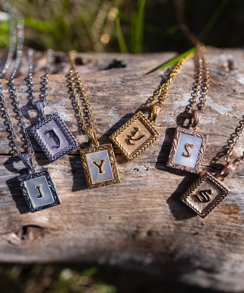 IRIEBEACH（アイリービーチ） ネックレス shell initial necklace