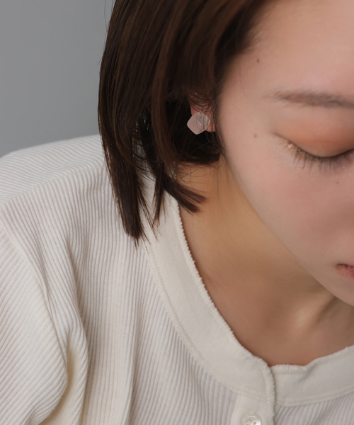 Lilas ピアス ラウンド*キューブバイカラーピアス K10（片耳
