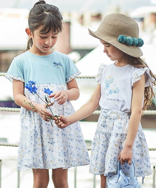 BeBe（ベベ） tシャツ 「お揃い」フラワープリントフリル袖Tシャツ