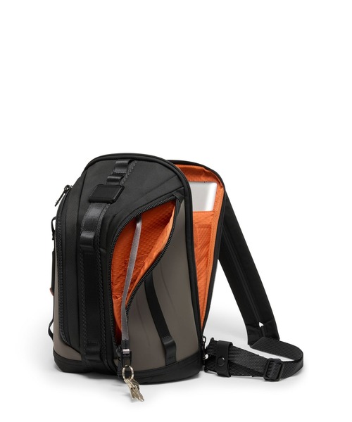 TUMI（トゥミ） ウエストポーチ ALPHA BRAVO 「ナイト」スリング
