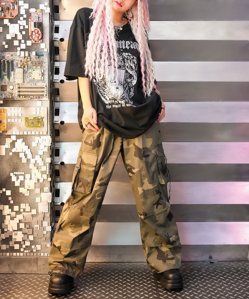 バーバリーブラックレーベル　カーゴパンツ迷彩柄 BURBERRY BLACK LABEL（ワークパンツ/カーゴパンツ）のフリマ