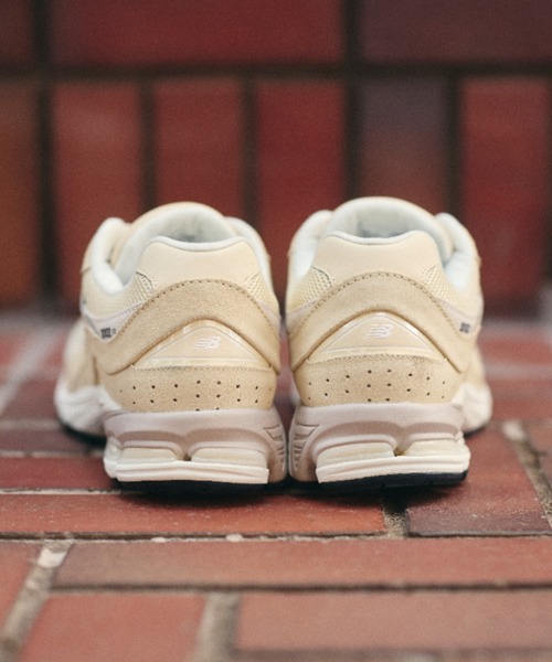 New Balance M2002REKOFFWHITE 関税送料込 セール】M2002RFI OFF WHITE（スニーカー）｜New Balance