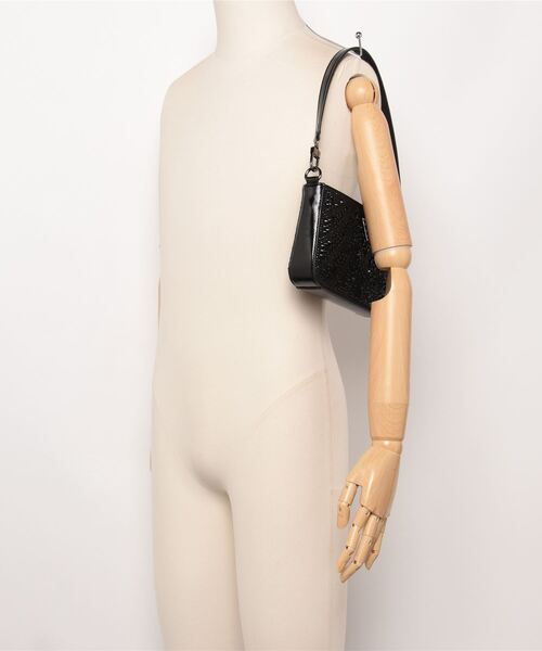 【GUESS】★人気商品★MALVAロゴラウンドミニホーボーバッグ GUESS】☆人気商品☆MALVAロゴラウンドミニホーボーバッグ