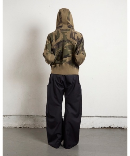 NVRFRGT（ネヴァーフォーゲット） パーカー PANELLED ZIP UP HOODIE