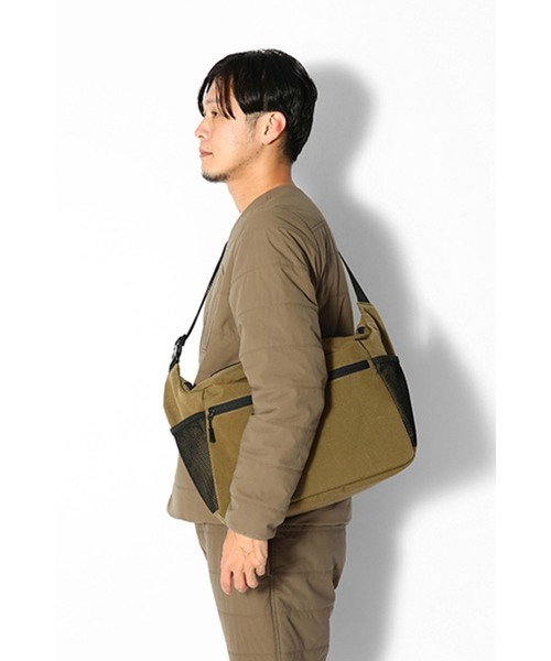 バッグ Everyday Use Middle Shoulder Bag One snow peak ショルダーバッグ Everyday Use Middle Shoulder Bag