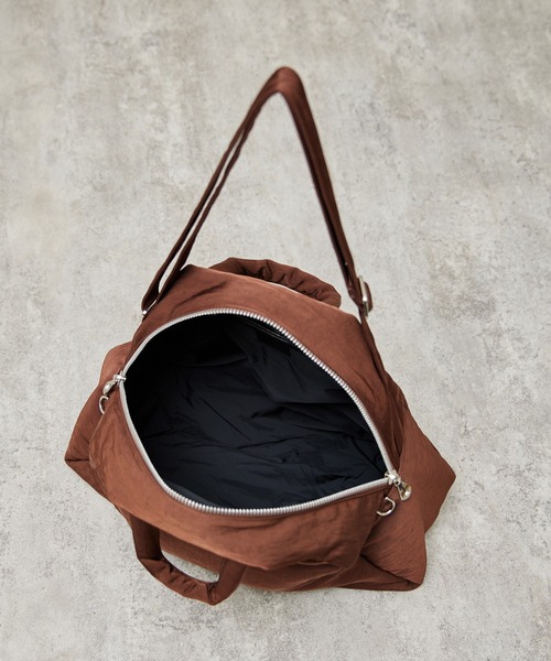 ITTI ショルダーバッグ イッチ / ANNIE PUFFER MADISON BAG