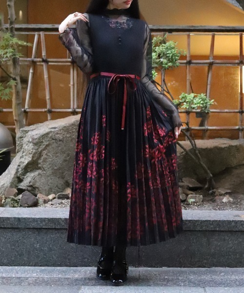 axes femme ワンピース 彼岸花柄プリーツジャンスカ : ZOZOTOWN