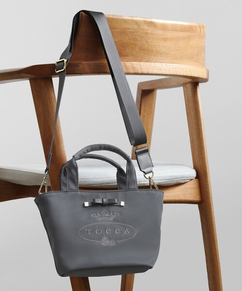 未使用 トートバック TOCCA 2way ブラック ショルダーバック 黒 TOCCA（トッカ） ショルダーバッグ バッグ CARVED LOGO POCHETTE