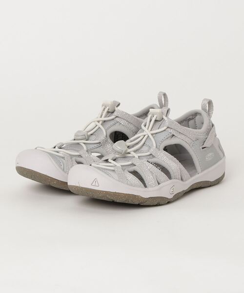 【新品・試着のみ】KEEN キーン22.5cm モキシー サンダル／シルバー MOXIE SANDAL / モキシー サンダル / キッズ サンダル（サンダル
