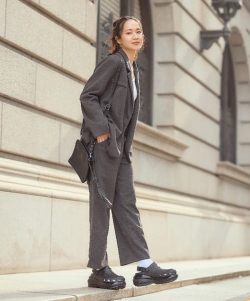 crocs サンダル CLASSIC MEGA CRUSH CLOG 207988-001 メンズ