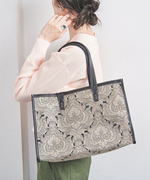CLUB BAG – A VACATION