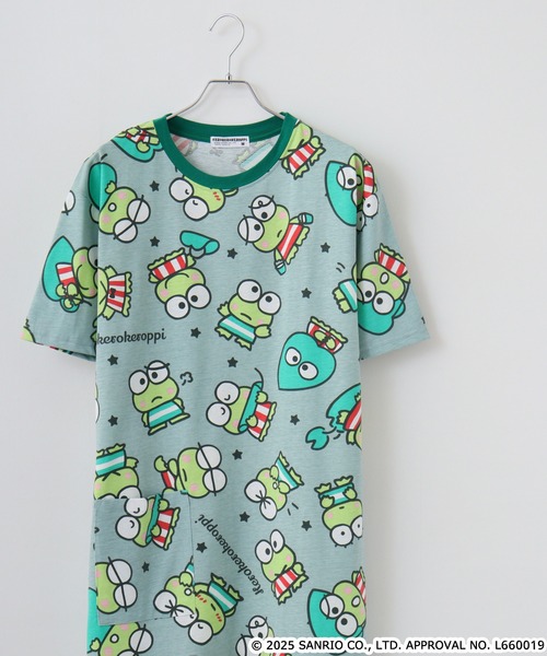 sanrio（サンリオ） tシャツ サンリオキャラクターズ プリント天竺総柄