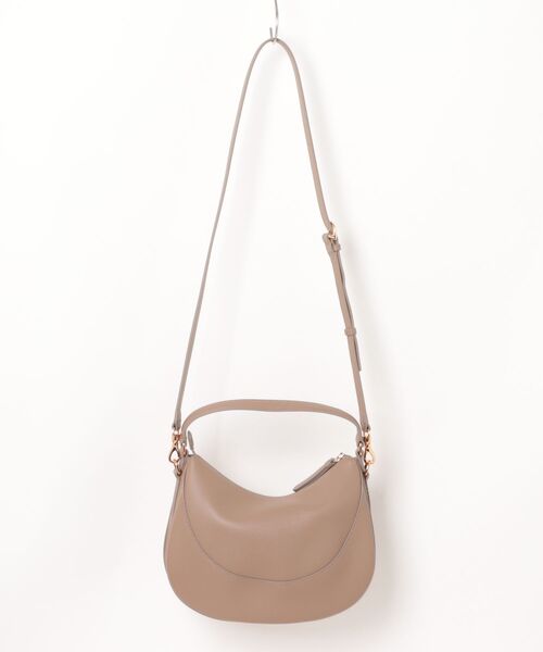 コールハーン　ショルダーバッグ　現行モデル　新品未使用　牛革　定価29,700円 COLE HAAN（コールハーン） ショルダーバッグ バッグ キャリーオール