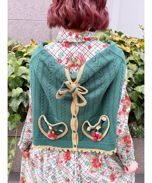 ワンピース 苺リースプリントミディワンピースの画像