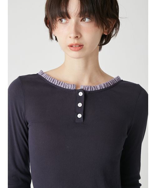 LILY BROWN（リリーブラウン） tシャツ バックオープンヘンリーネック