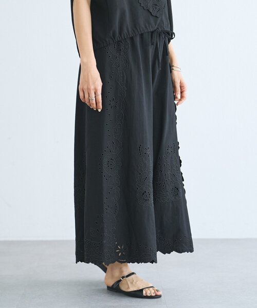 パンツ フラワーカットワークパネル刺繍パンツ「15 quinze」 レディース メンズの画像