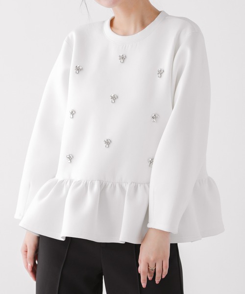 Fit more（フィットモア） ペプラムビジューダンボールニット
