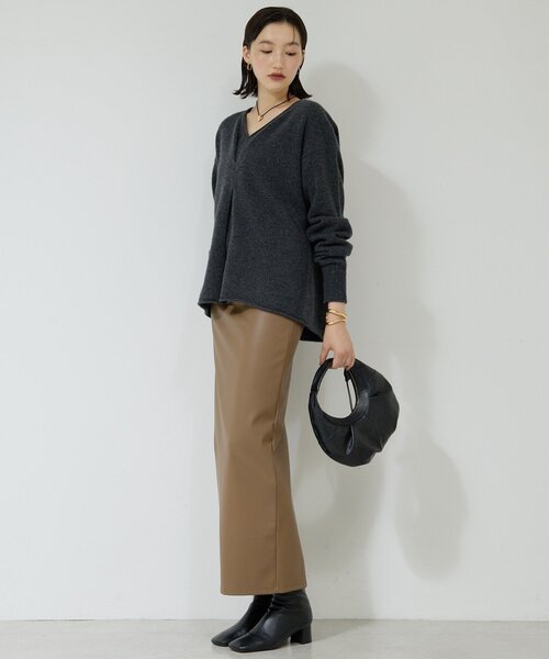 【美品 】ガリャルダガランテ　ウールカシミヤVネックニット GALLARDAGALANTE（ガリャルダガランテ）の「ウールカシミヤVネック