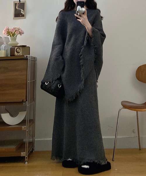 emi+ セットアップ フリンジニットポンチョプルオーバーセットアップ