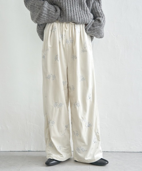 notch. パンツ フラワーエンブロイダリーベロアパンツ レディース