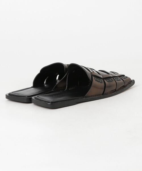 Acne Studios（アクネ ストゥディオズ） フラットサンダル - ブラウン