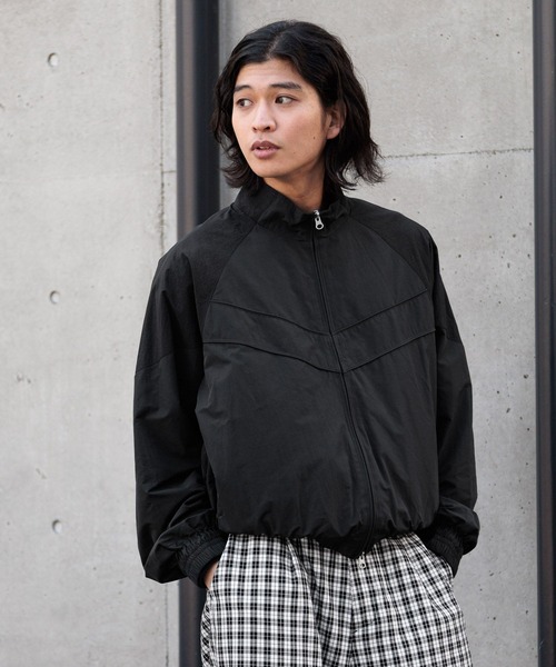 美品 F.C.R.B. ナイロンジャケット S 黒 ショート丈 今風シルエット RAGEBLUE（レイジブルー） ナイロンジャケット Design Pattern Nylon