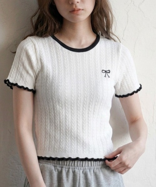 リボン付き 半袖ニットトップス アイボリー tシャツ 半袖 ワンポイントリボン バイカラー メロウ ニットトップス