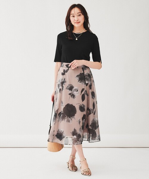 極美品 UNTITLED 水彩画風 フラワープリントスカート アンタイトル UNTITLED スカート 「華やか/フェミニン」フラワープリント
