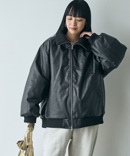 未使用タグ付 フェンディ ライトアウター ブルゾン 花柄 総柄 38 黒 FENDI (フェンディ) 総柄 ロゴ ズッカ柄 スタンドカラ― 中綿ジャケット