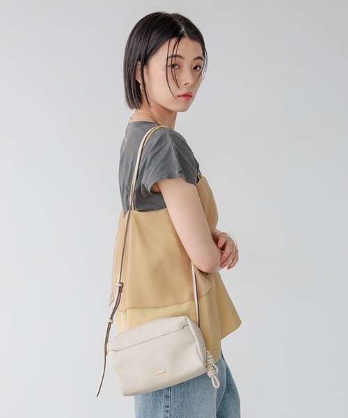 BAYFLOW（ベイフロー） ショルダーバッグ バッグ 「収納力抜群」軽量