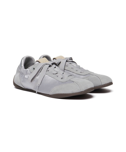 clor スニーカー SCRUNCH LACE UP FLAT SNEAKERS レディース