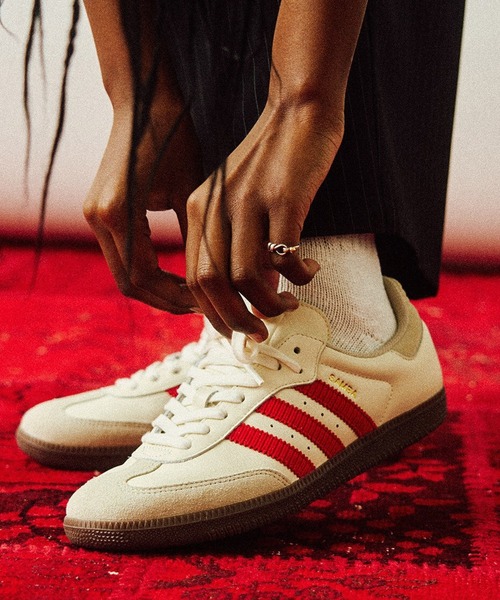 adidas（アディダス） スニーカー 「ROSE BUD・Styles Exclusive 