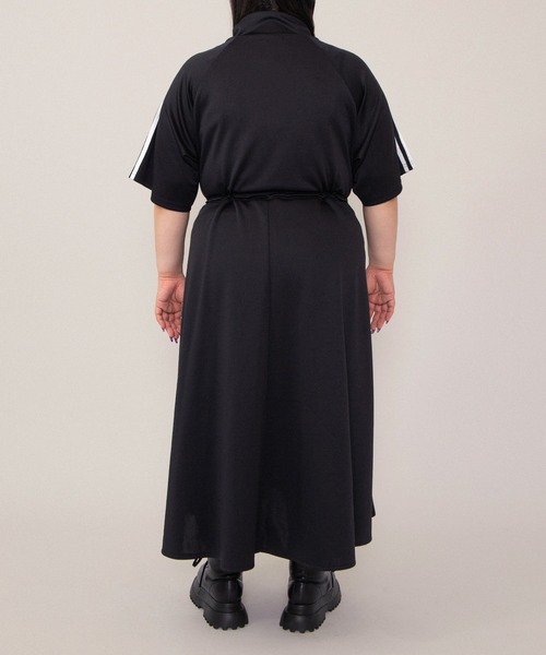 美品 PUNYUS 半袖ジャージワンピース 4 ブラック 5L 6L大きいサイズ PUNYUS（プニュズ） ワンピース 夏 半袖 半袖ジャージワンピース