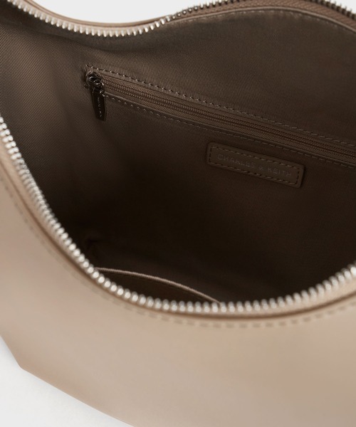 CHARLES & KEITH バッグ クリーム 美品 ショルダーバッグ CHARLES ＆ KEITH（チャールズ&キース） 「CHARLES & KEITH
