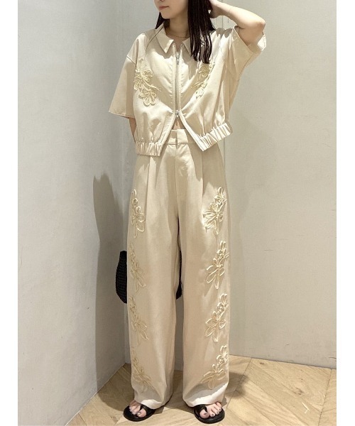 ブラウス シャツ フラワーエンブロイダリージップシャツ レディースの画像