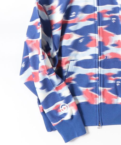パーカー SCREEN CAMO SHARK FULL ZIP HOODIE レディースの画像