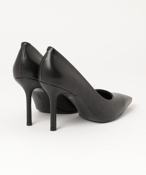 CHARLES ＆ KEITH（チャールズ&キース） パンプス ポインテッドトゥ