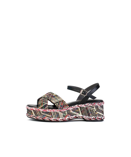 極美品 40%オフ Daniella & GEMMA サンダル 黒 36 ダニエラアンドジェマ Daniella & GEMMA アシンメトリートング
