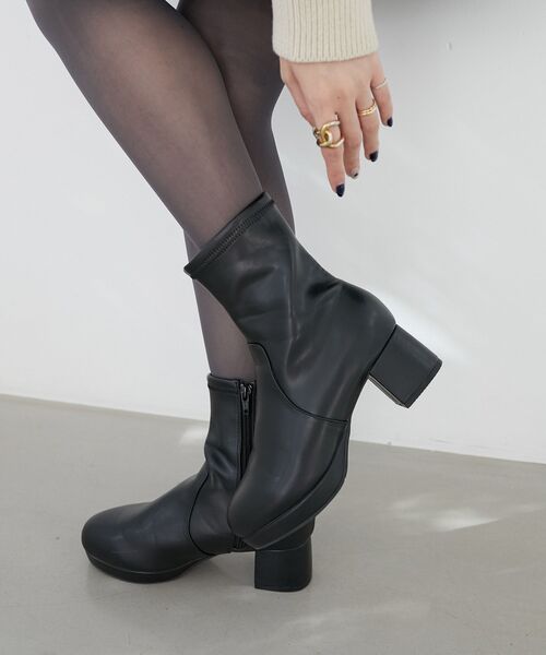 未使用品24cmブーツ MAJESTIC LEGON（マジェスティックレゴン） ブーツ 卒業式 「WEB限定