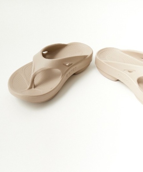 「OOFOS」 フラットサンダル 8 ブラック レディース_画像7