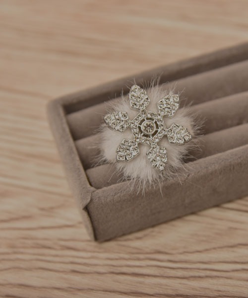 ヘアクリップ♡雪の結晶 TONE SELECT GOODS ヘアクリップ 「resonance」キラキラ 雪の結晶