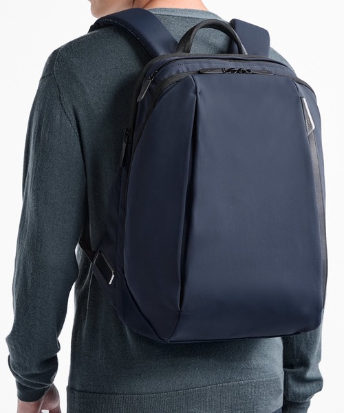 TUMI（トゥミ） デイバック リュック TUMI AXIS ミディアム・バック