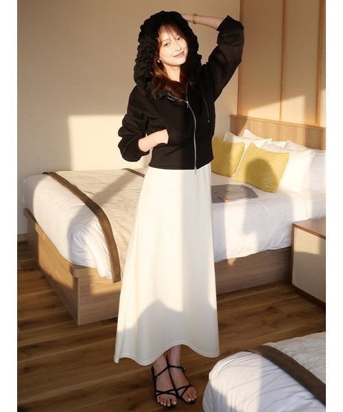 SNIDEL（スナイデル） パーカー 「多色展開」フリルショートジップ