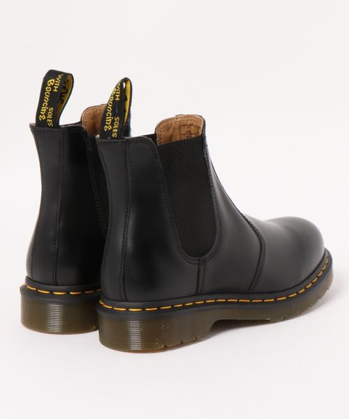 Dr.Martens/ YELLOW STITCH サイドゴアブーツ 2976 Yellow Stitch Smooth Leather Chelsea Boots in Black | Dr. Martens