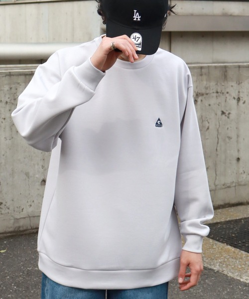 Stone  ロゴエンボスクルーネック スウェットシャツ STONE ISLAND (ストーンアイランド) 胸ロゴ クルーネック 長袖 T
