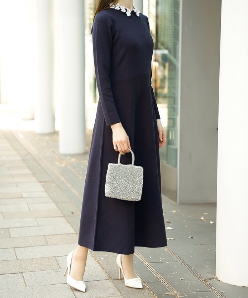 HUIT bouquet（ユイット ブーケ） ワンピース フラワーモチーフ 襟付き