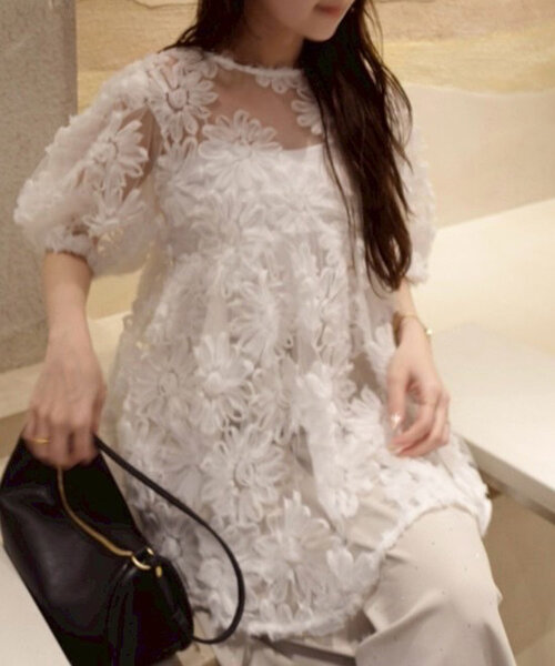 miumiu 花柄　レオパードブラウス MIU MIU - ミュウミュウ 3つ折り財布 - 花柄 レザーの通販 by