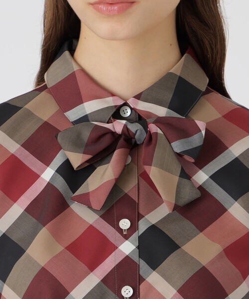 BLUE LABEL CRESTBRIDGE（ブルーレーベルクレストブリッジ） ブラウス