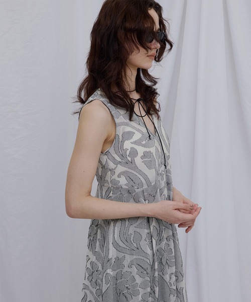 Ameri（アメリ） ドレス MEDI KITTY V NECK DRESS : ZOZOTOWN Yahoo!店