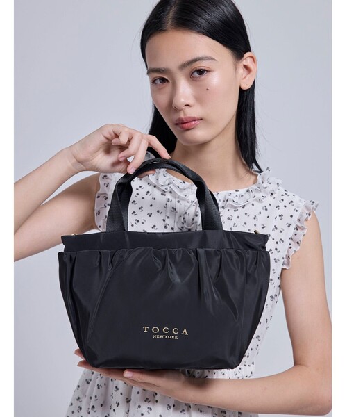 TOCCA ショルダーベルト付きトートバッグ ブラック 黒 TOCCA（トッカ） ショルダーバッグ バッグ TWISTY FORM BAG トート